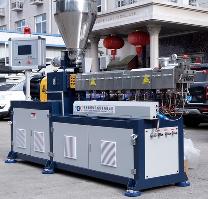 Doppelschrauben-Plastik-Extruder-Masterbatch-Granulator für individuelle Anforderungen