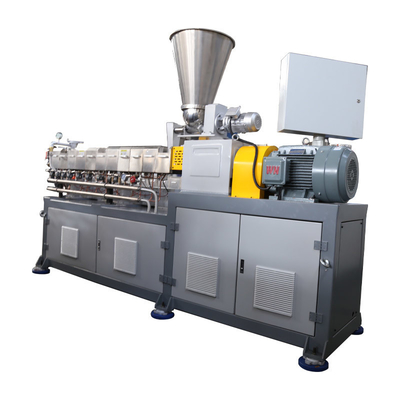 Maschine für die Extrusion von PVC-Rohrfolien aus Kunststoff